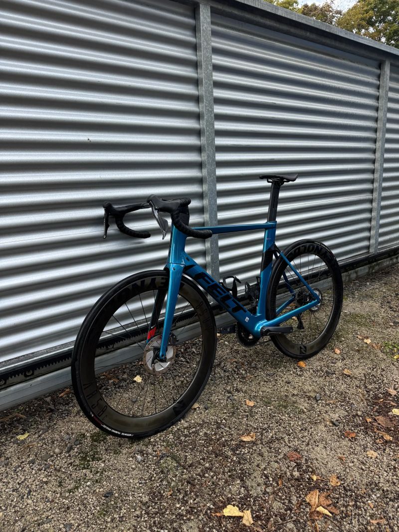 Felt AR - ULTEGRA Di2, REYNOLD aero kola