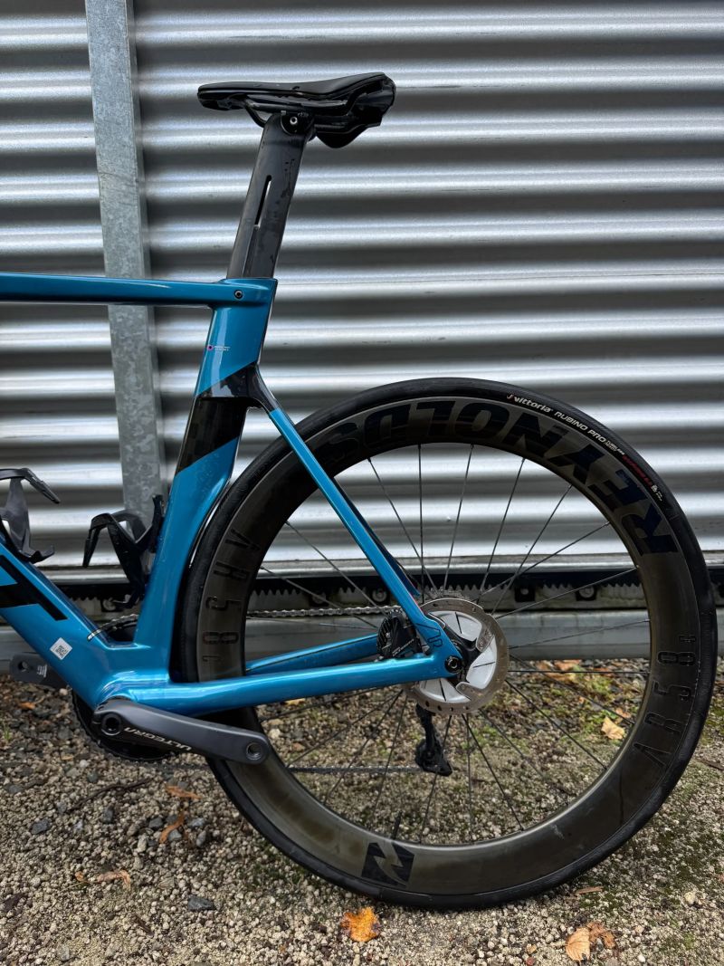 Felt AR - ULTEGRA Di2, REYNOLD aero kola