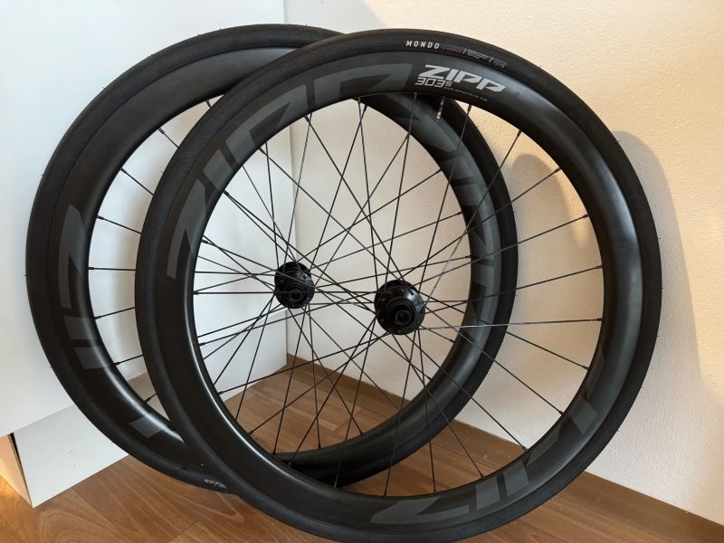 Zipp 303s + Specialized S-Works Mondo 32mm