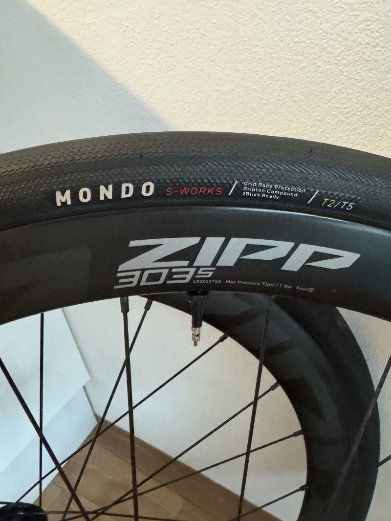 Zipp 303s + Specialized S-Works Mondo 32mm