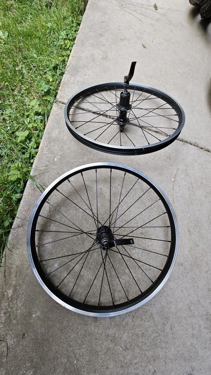 Kola 20" na ráfkové brzdy z GT Stomper