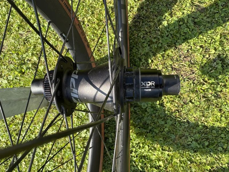 Zipp 303 Firecrest, XDr, Schwalbe Pro One 34mm