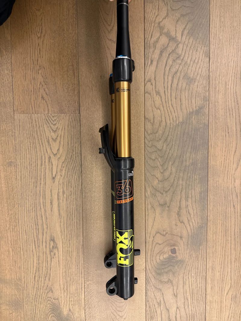 Odpružená vidlice Fox Factory Series 36 FLOAT 27.5" - 160mm, FIT HSC/LSC (RC2)