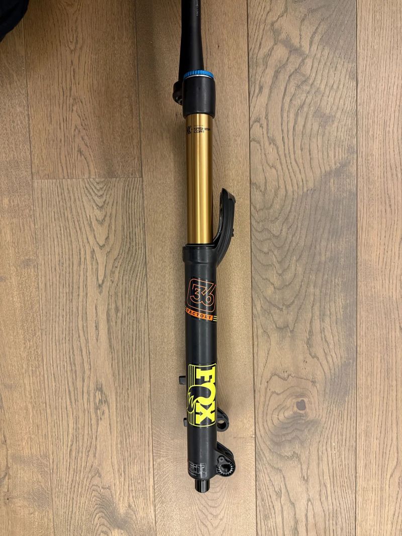 Odpružená vidlice Fox Factory Series 36 FLOAT 27.5" - 160mm, FIT HSC/LSC (RC2)