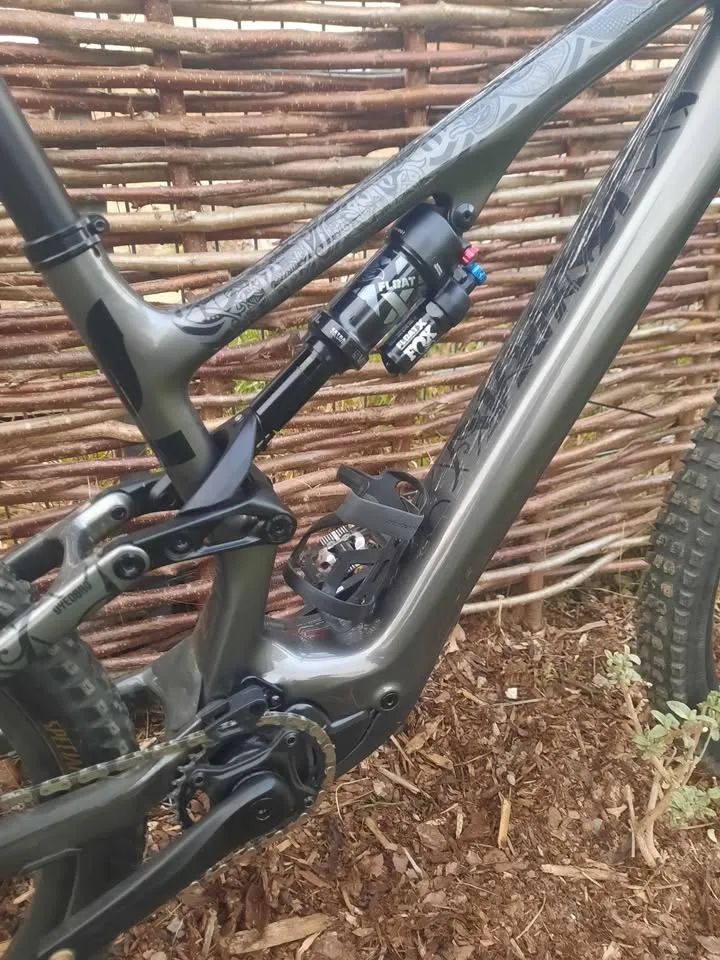 2023 Turbo Levo SL 2 Expert Carbon