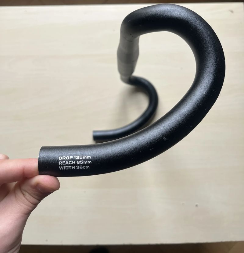 Silniční řidítka Specialized Comp Short Reach 360 mm
