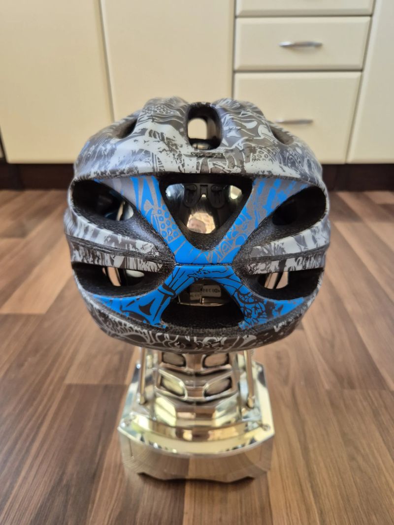 Helma Giro Xen vel.59-63 cm(L)