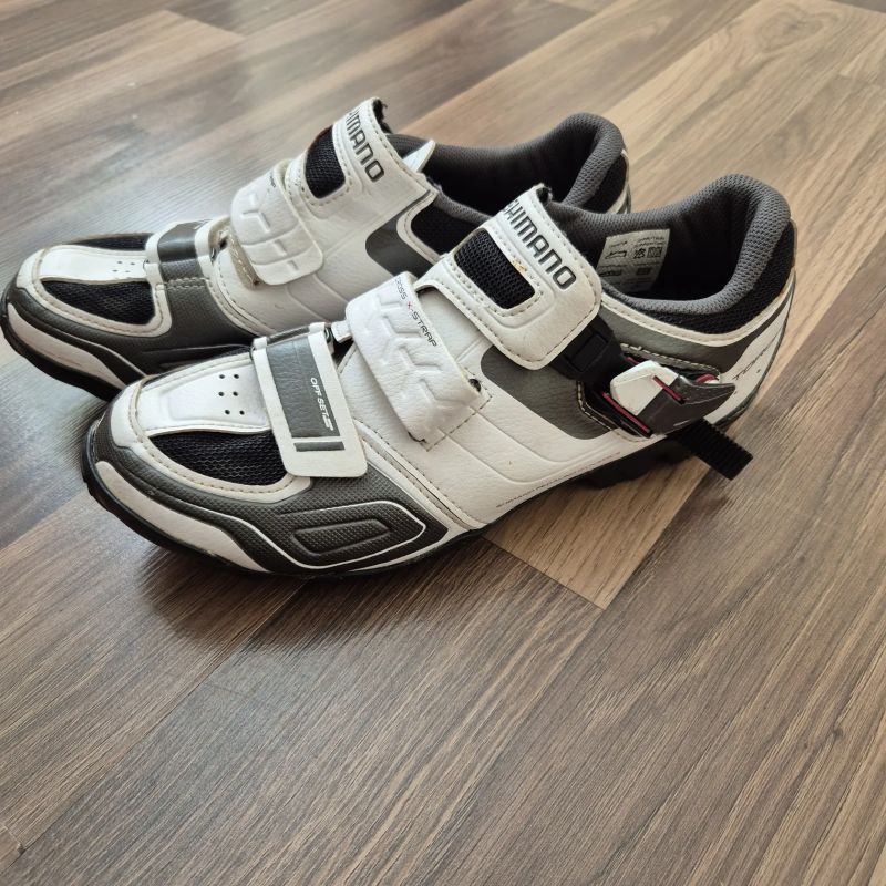 Tretry Shimano vel.40(na nohu 39)