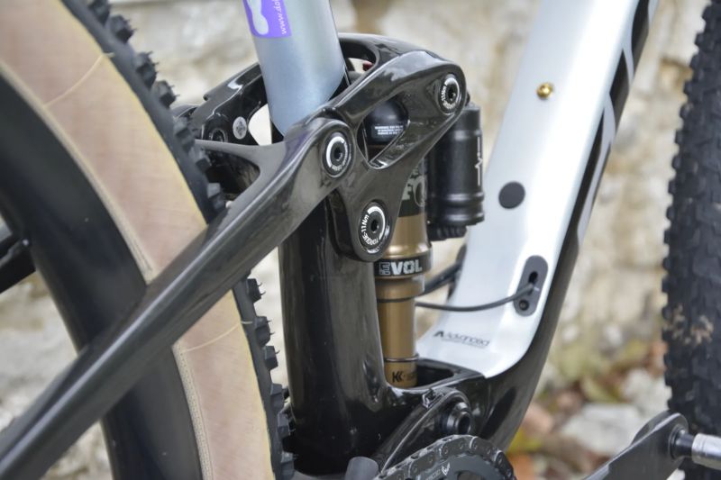 Giant Anthem Advanced PRO 29 1 M - X0 AXS T-Type, Fox Kashima Live Valve + teleskop