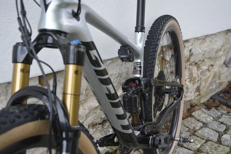 Giant Anthem Advanced PRO 29 1 M - X0 AXS T-Type, Fox Kashima Live Valve + teleskop