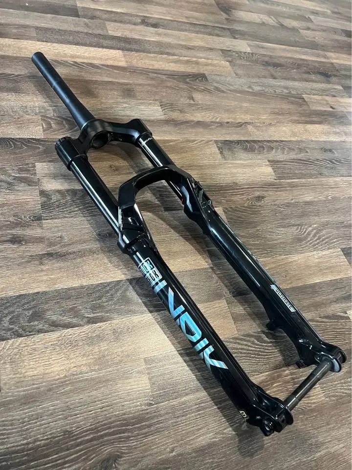 Rock Shox Lyrik 160mm RC3 / BB 