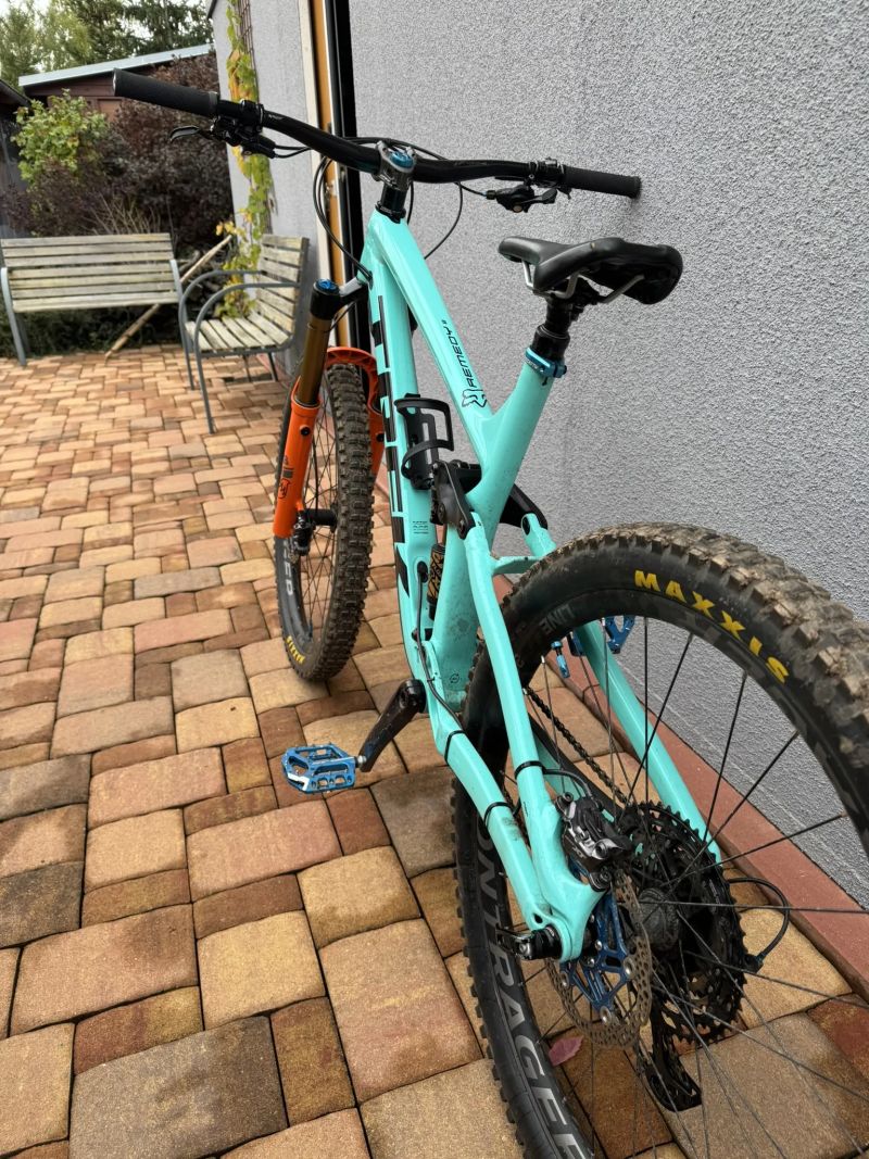 Trek Remedy 8 Custom