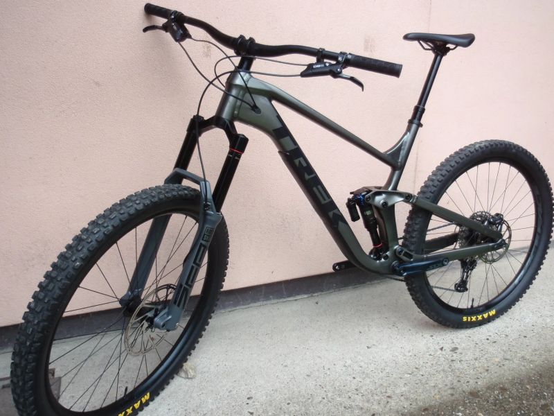 Enduro Trek Slash 7 - odpružení RS Ultimate, stav nového kola!