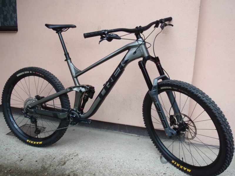 Enduro Trek Slash 7 - odpružení RS Ultimate, stav nového kola!