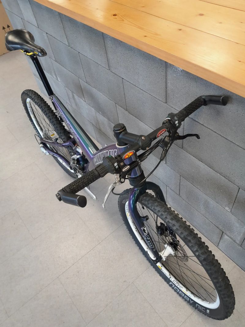 Cannondale Super V Raven 1000 disc, rok 2000, Mavic Crosslink, CODA Tarantula, Fox
