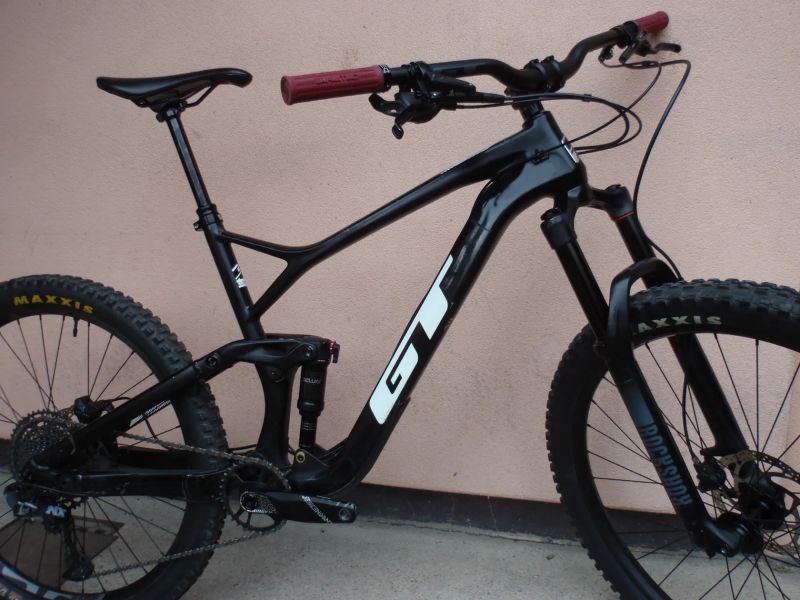 GT Sensor 29" Carbon Elite