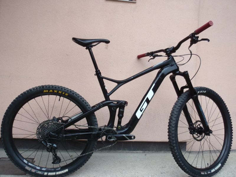 GT Sensor 29" Carbon Elite