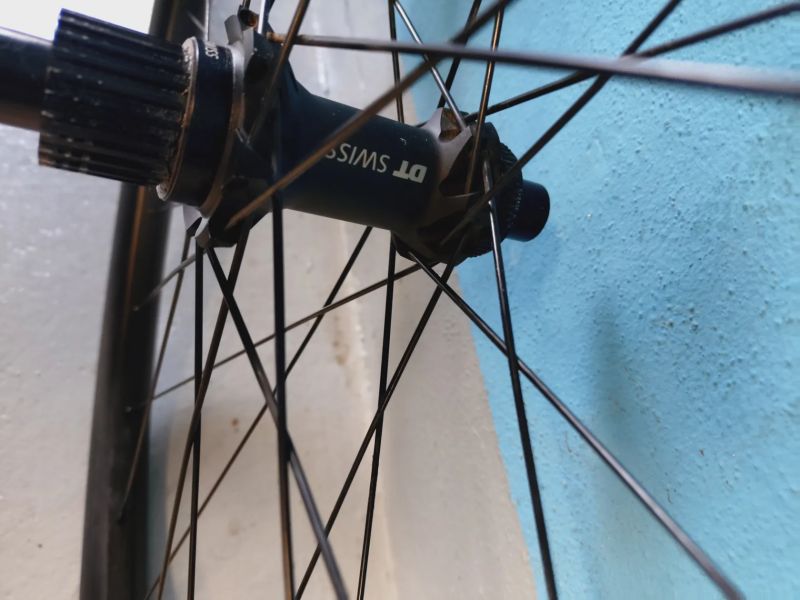 Karbon MTB kola DT Swiss/JAVAX 