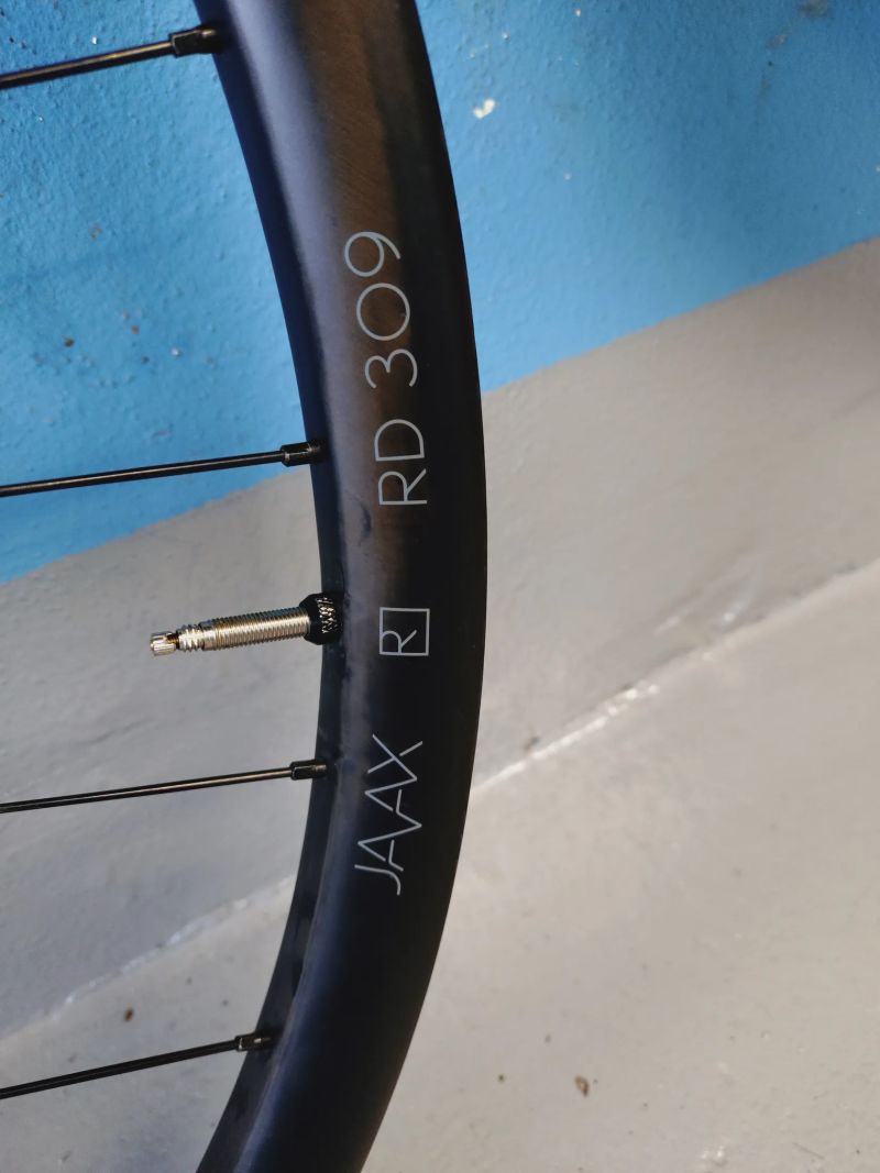 Karbon MTB kola DT Swiss/JAVAX 