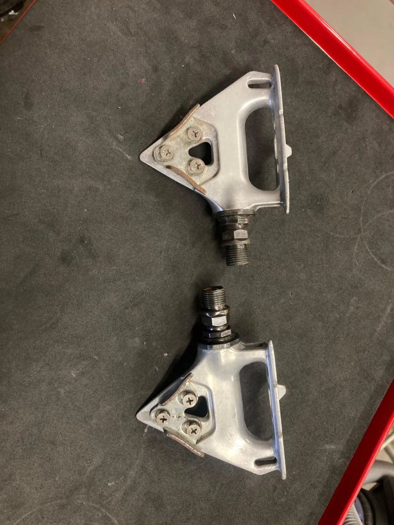Pedály Shimano se sadou klipsen