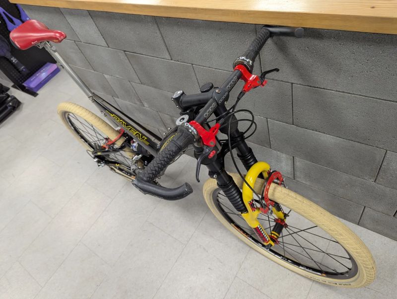 Cannondale Super V Raven 4000, velikost L, vidlice MOTO, Crossmax, Magura HS, Roox