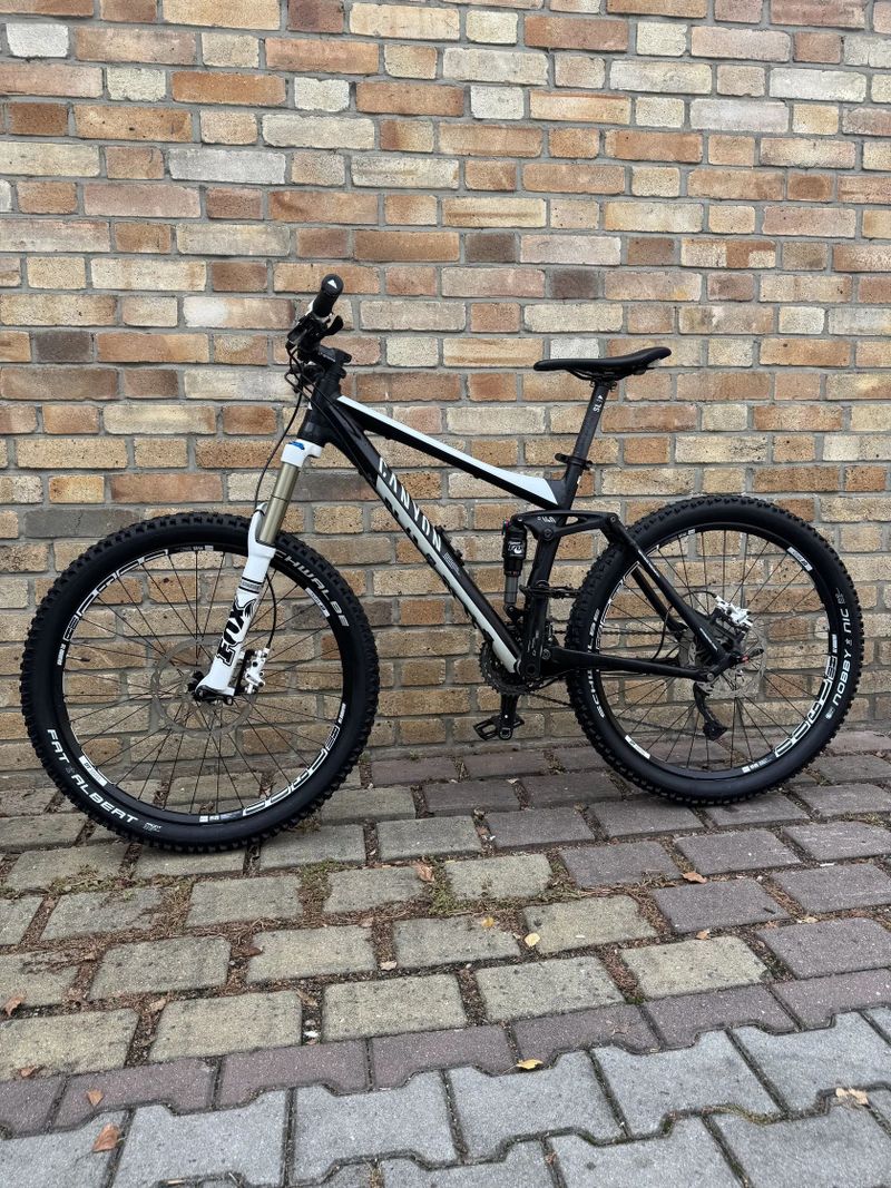 Canyon Nerve 140. Najeto 400km