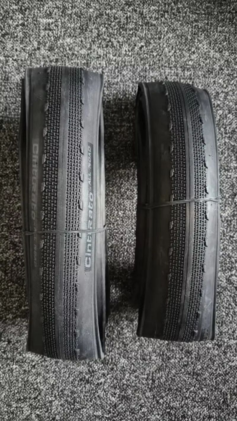 Pláště Pirelli Cinturato gravel 