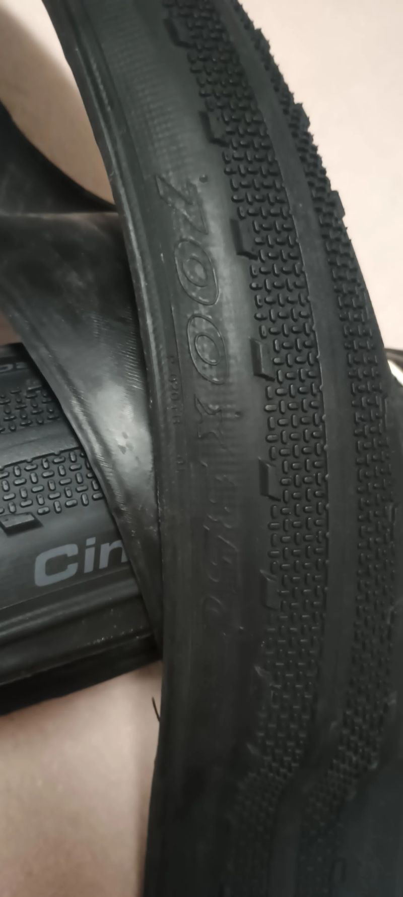Pláště Pirelli Cinturato gravel 