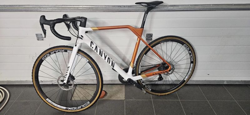 Canyon Inflite CF SL