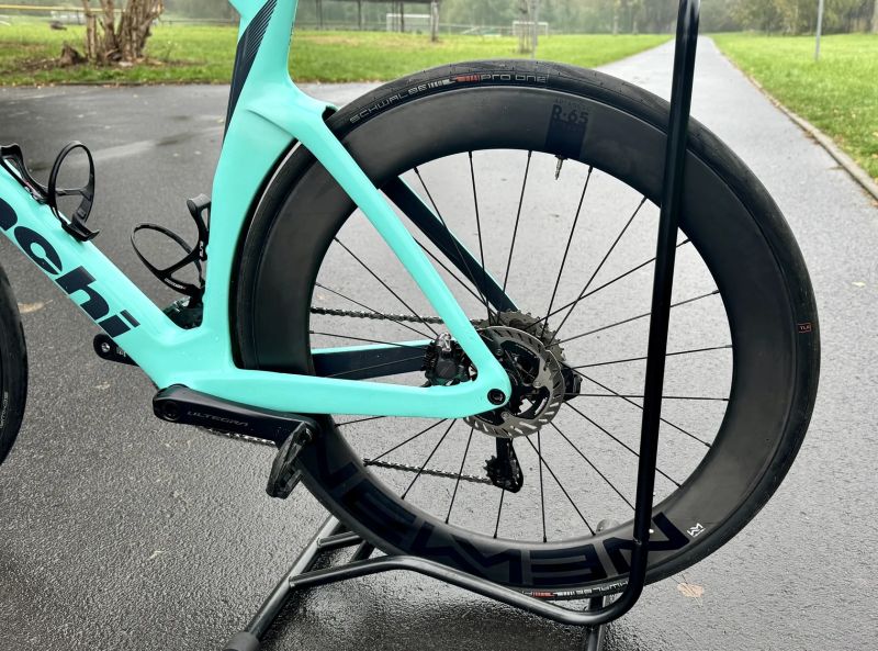 Bianchi Oltre Comp, Di2, wattmetr, Newmen
