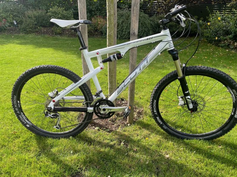 SCOTT Spark 40 horské kolo Velikost L (178-188 cm) 2010