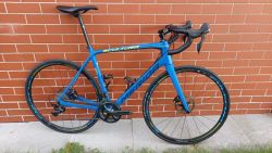 Karbonová silnička Merida Scultura Disc 6000, Shimano Ultegra, karbonová sedlovka, vel. M/L