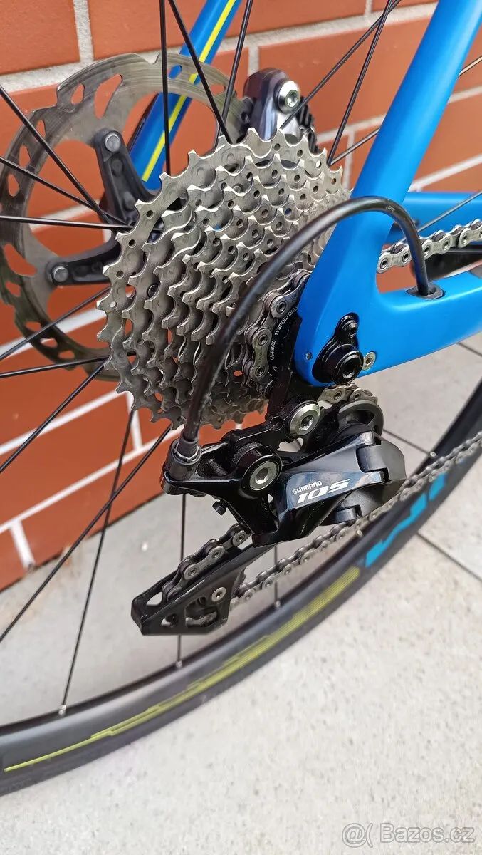 Karbonová silnička Merida Scultura Disc 6000, Shimano Ultegra, karbonová sedlovka, vel. M/L