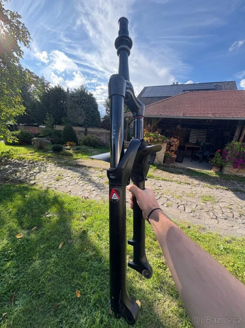 MTB vidlice - RockShox Lyrik RC2
