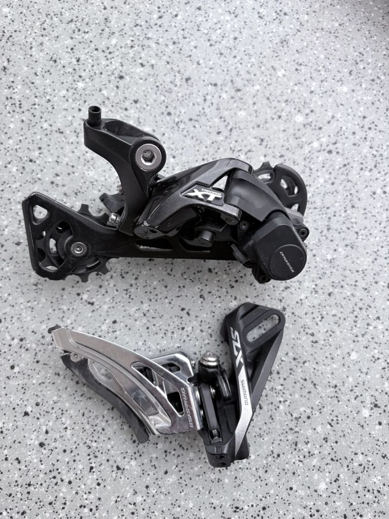 Shimano 2x11 přesmykač a přehazovačka
