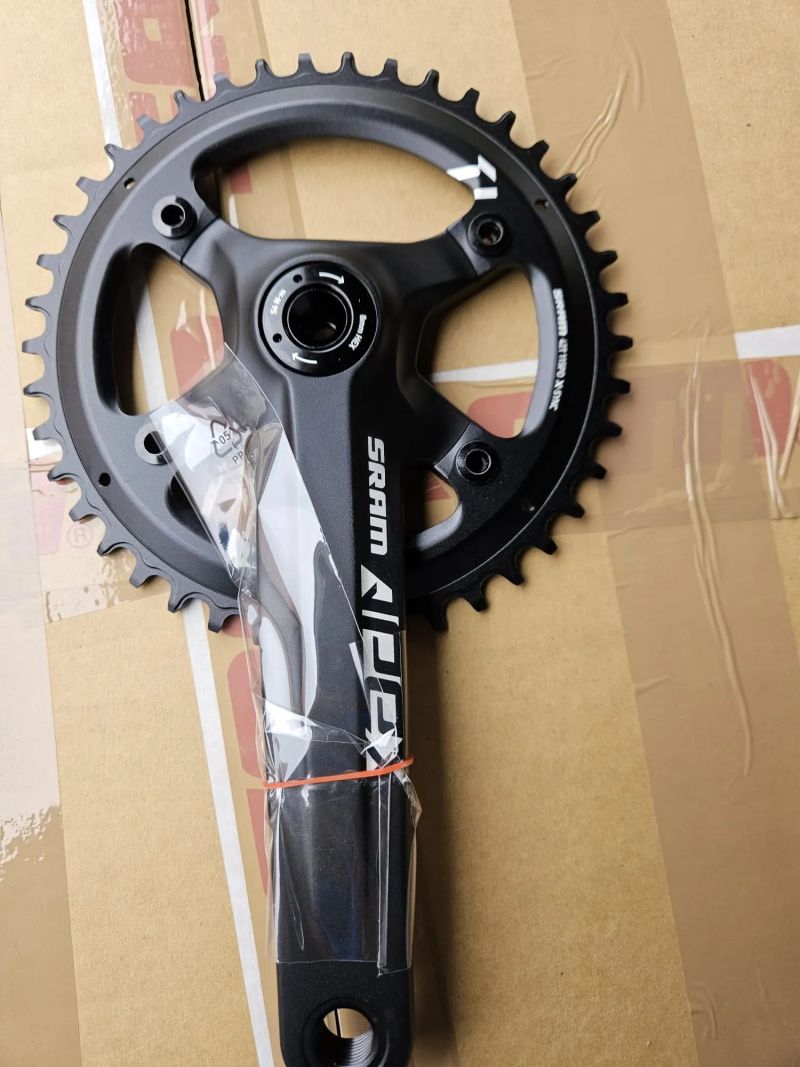 Gravel kliky SRAM Apex a Rival 42 z. Nové 