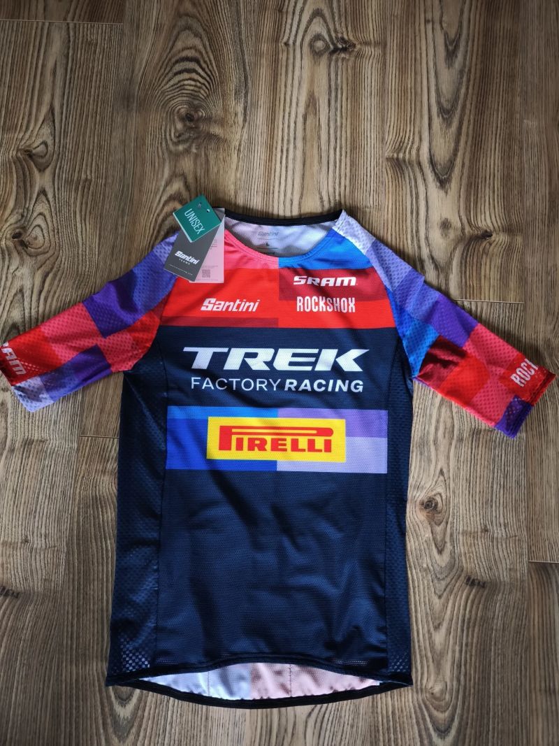 TREK FACTORY RACING- Santini