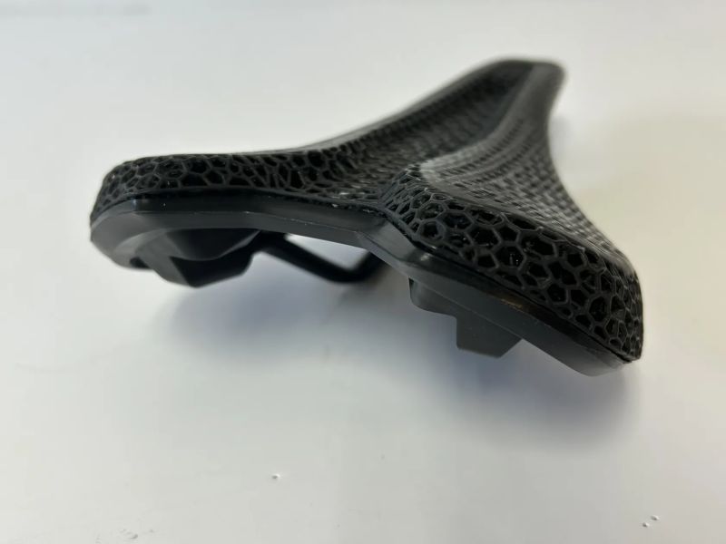 sedlo Specialized Romin Evo Pro Mirror, šířka 143 mm