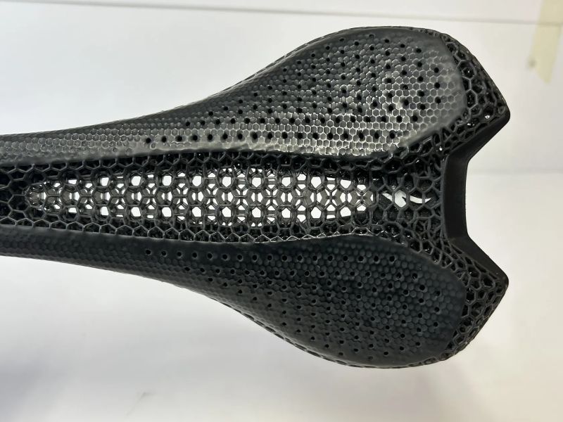 sedlo Specialized Romin Evo Pro Mirror, šířka 143 mm