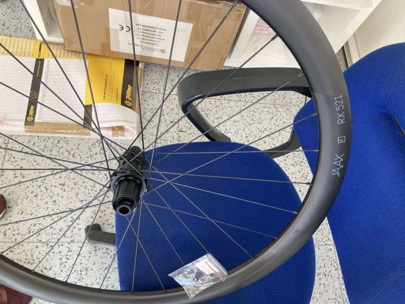 Zapletená kola JAVAX RX521 Carbon