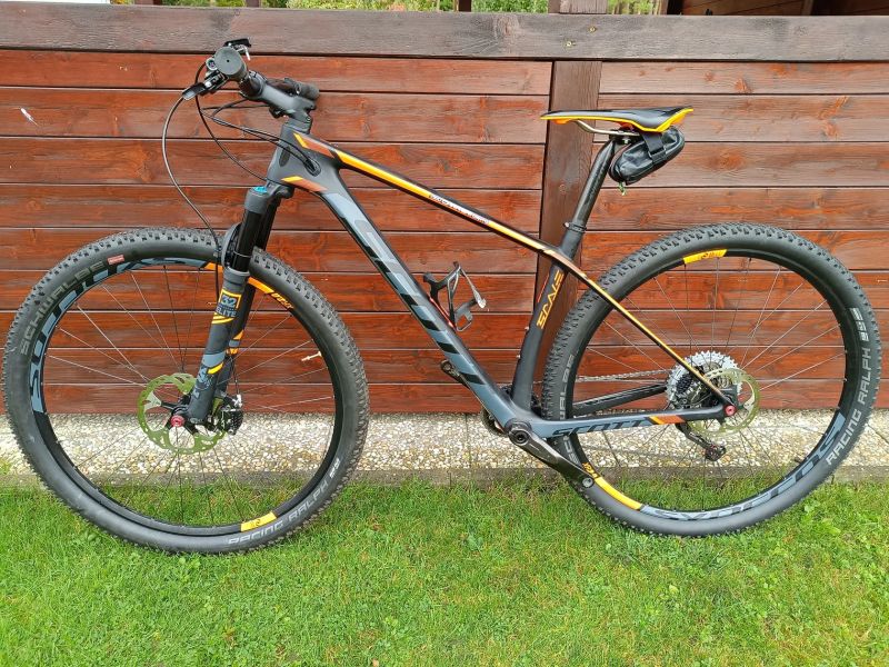 Scott SCALE 910 - osazeno komplet Shimano XT - hmotnost 10kg!!