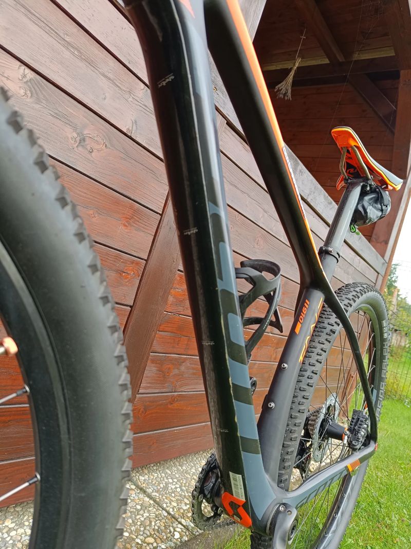 Scott SCALE 910 - osazeno komplet Shimano XT - hmotnost 10kg!!
