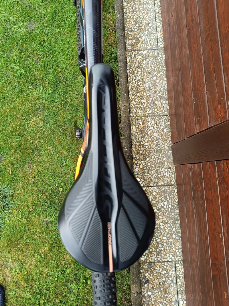 Scott SCALE 910 - osazeno komplet Shimano XT - hmotnost 10kg!!