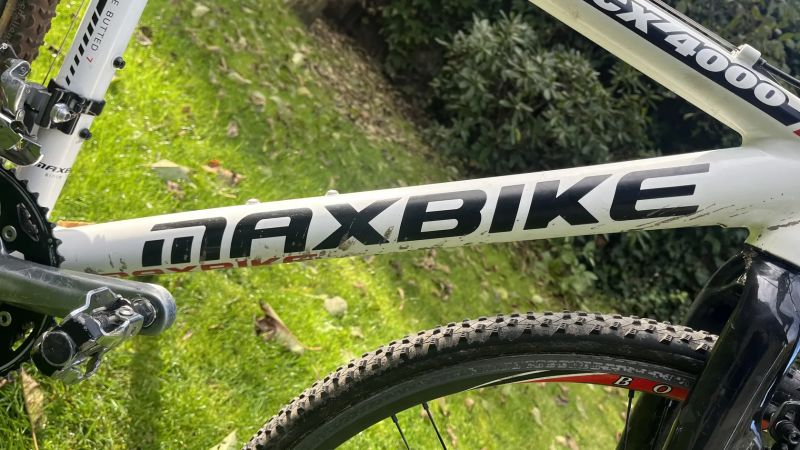 Dětské cyklokrosové kolo Maxbike CX 4000 pro jezdce cca 130cm
