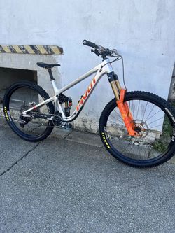 Enduro kolo Pivot Firebird 29”