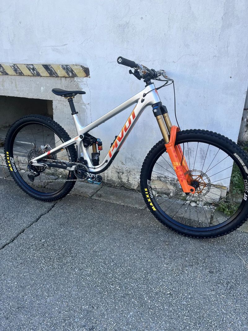Enduro kolo Pivot Firebird 29”