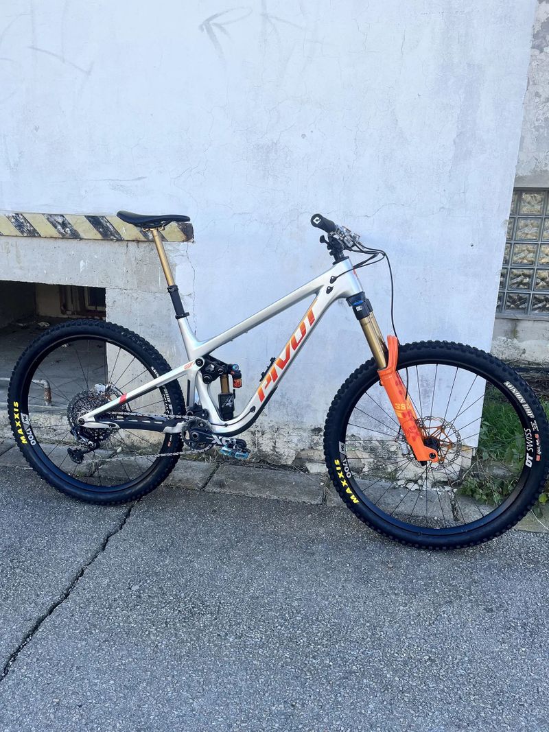 Enduro kolo Pivot Firebird 29”