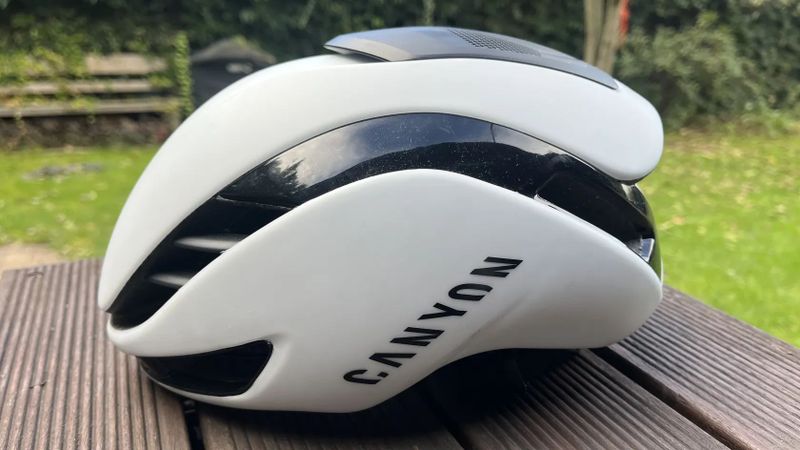 silniční helma Canyon velikost S 51-54cm