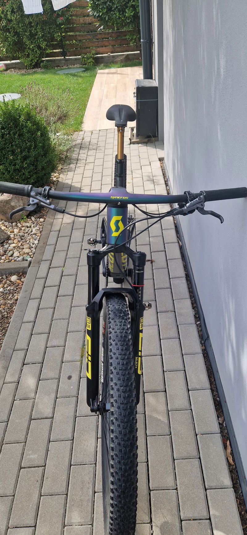 SLEVA Scott SPARK RC WORLD CUP TR s novými komponenty