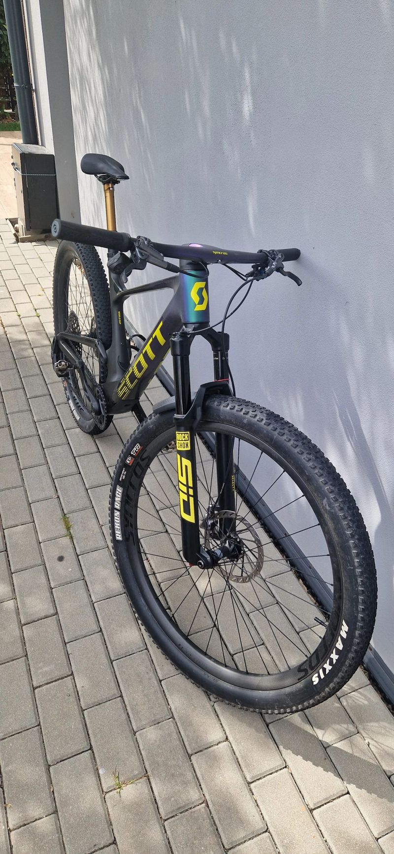 SLEVA Scott SPARK RC WORLD CUP TR s novými komponenty